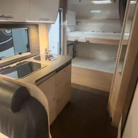 Autocaravana 6 * Малага