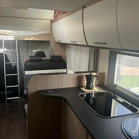 Autocaravana 6 Campo de lujo *